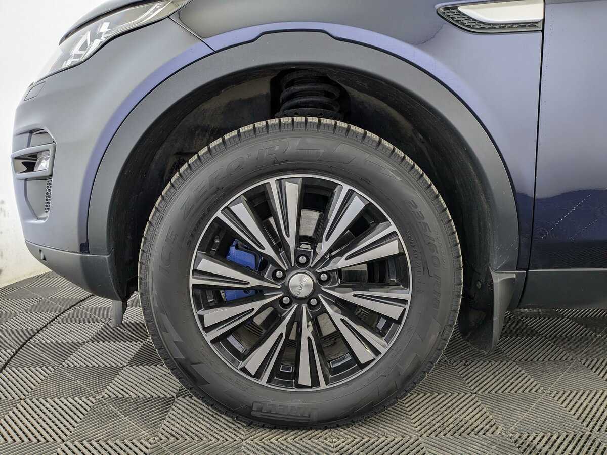 Б/У Лэнд Ровер Дискавери Спорт 2017 года. Фото: #12