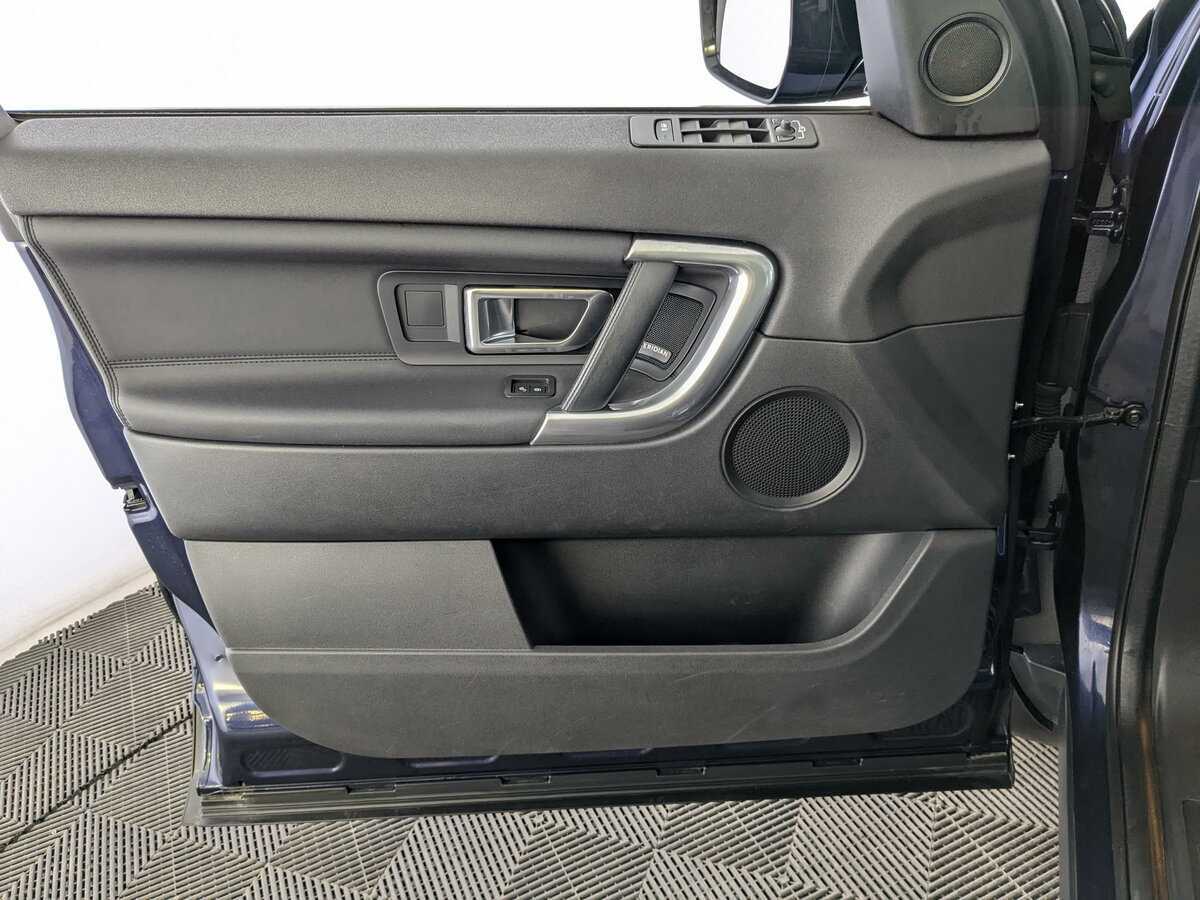 Б/У Лэнд Ровер Дискавери Спорт 2017 года. Фото: #15