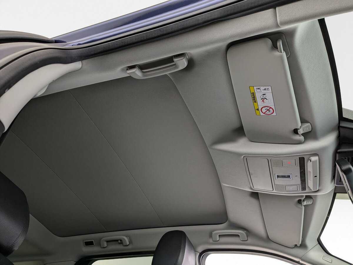 Б/У Лэнд Ровер Дискавери Спорт 2017 года. Фото: #21