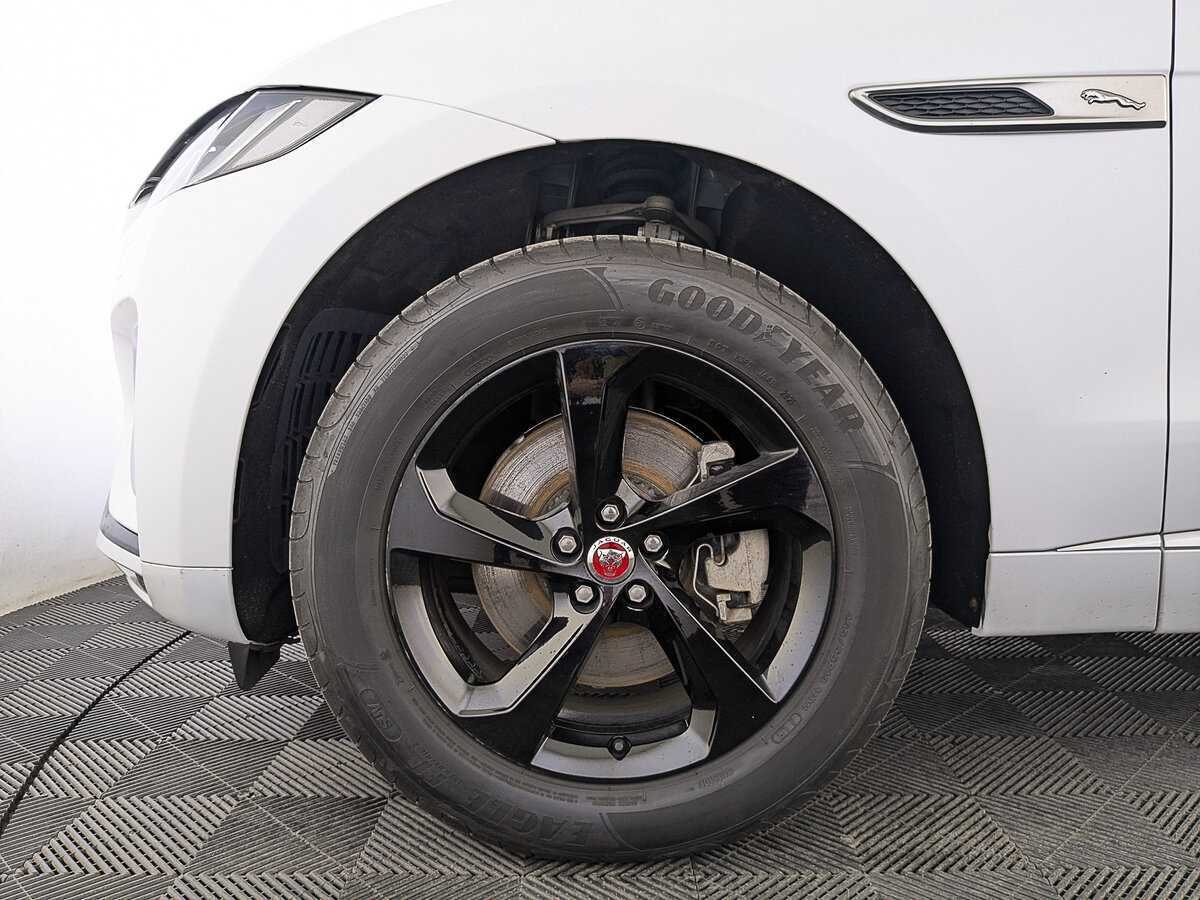 Б/У Ягуар Ф-Пэйс 2022 года. Фото: #11