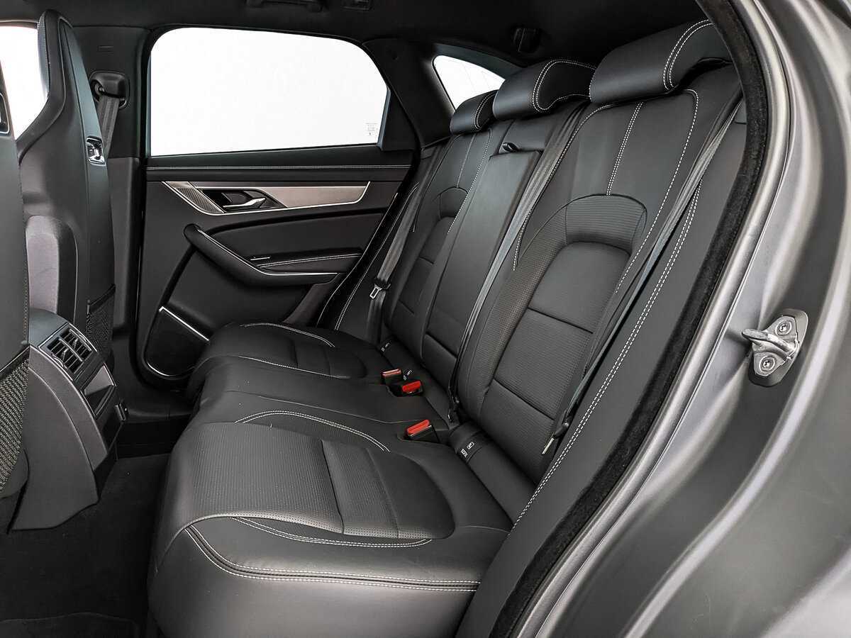 Б/У Ягуар Ф-Пэйс 2022 года. Фото: #17