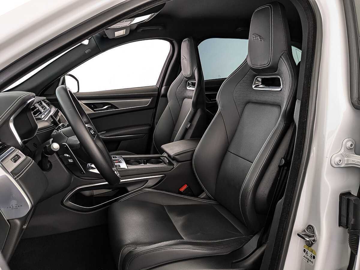 Б/У Ягуар Ф-Пэйс 2022 года. Фото: #19