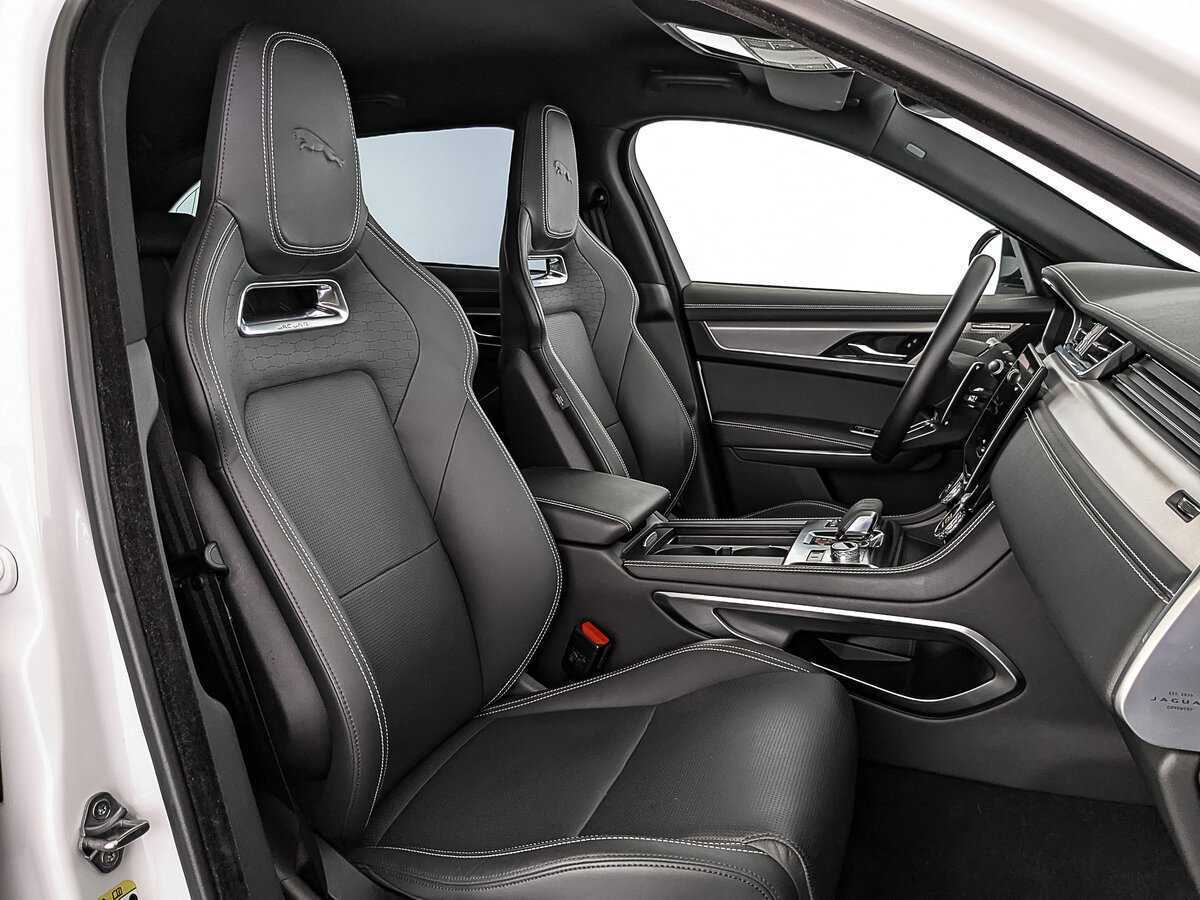 Б/У Ягуар Ф-Пэйс 2022 года. Фото: #22