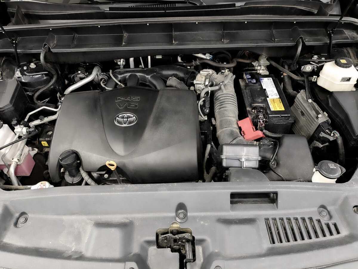 Б/У Тойота Хайлэндер 2021 года. Фото: #8