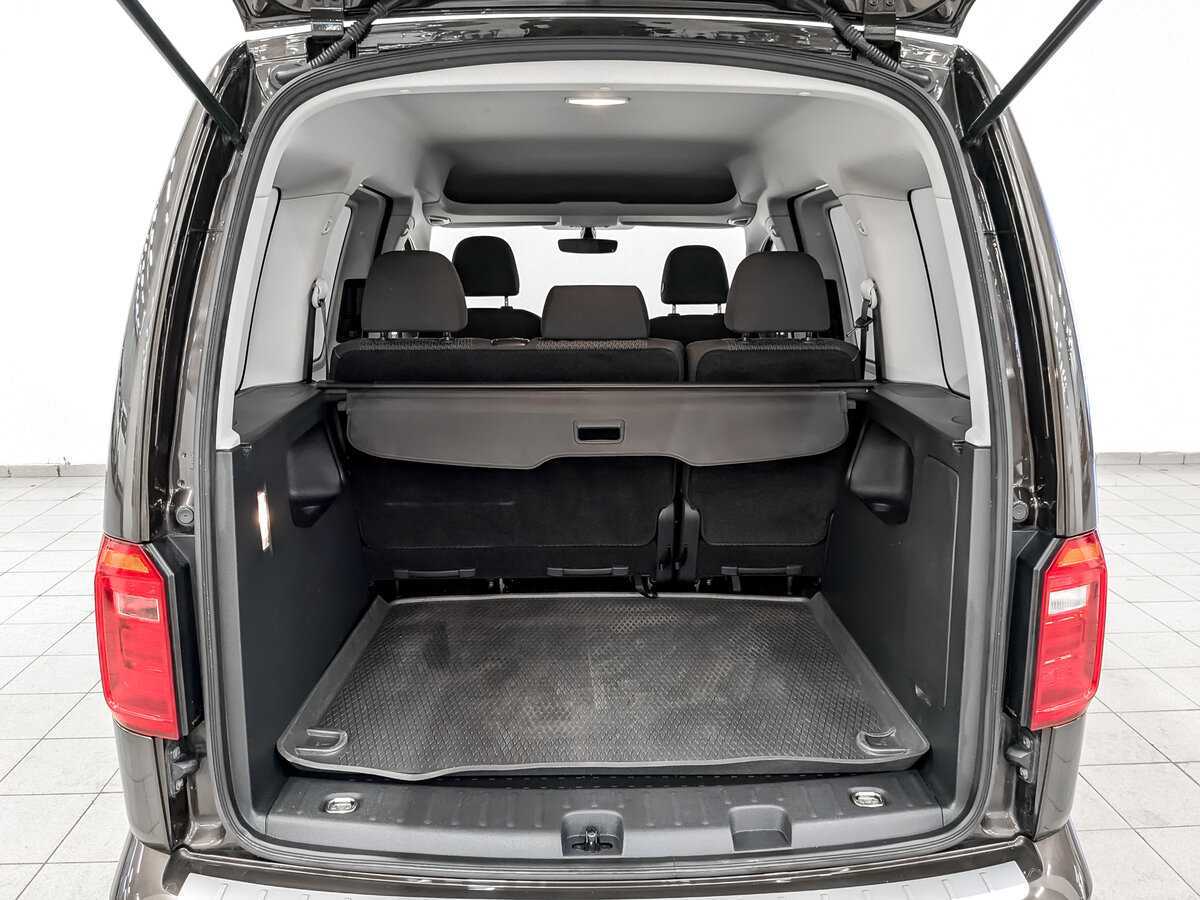 Б/У Фольксваген Цедди 2018 года. Фото: #9