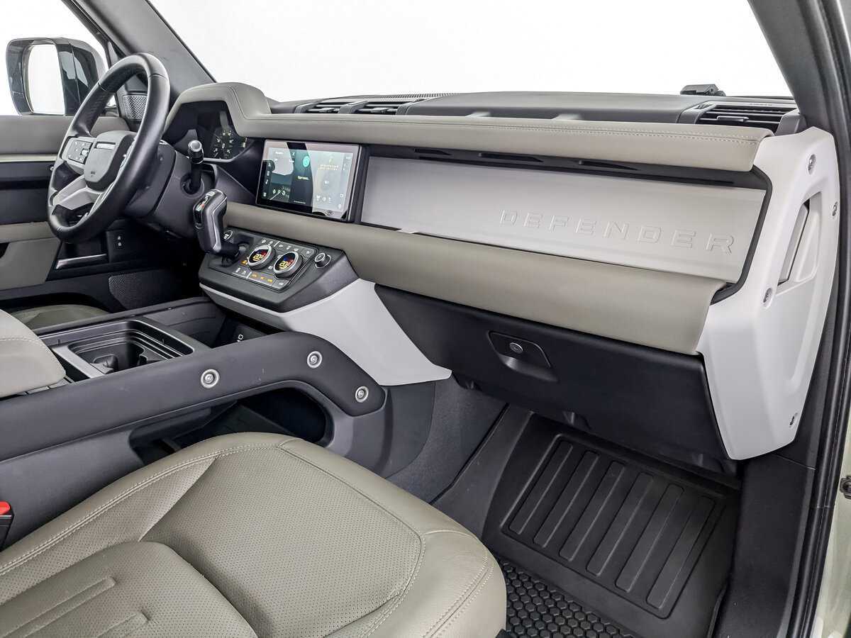 Б/У Лэнд Ровер Дефендер 2021 года. Фото: #10