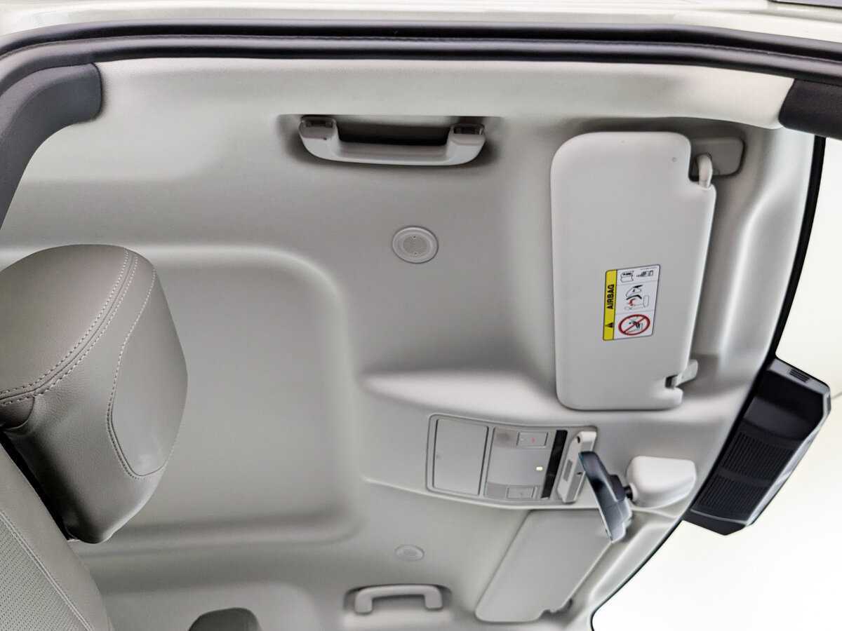 Б/У Лэнд Ровер Дефендер 2021 года. Фото: #22