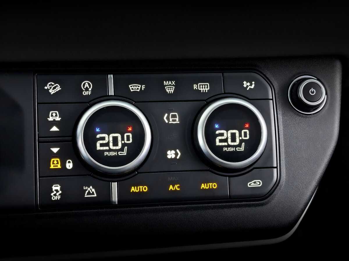 Б/У Лэнд Ровер Дефендер 2021 года. Фото: #28