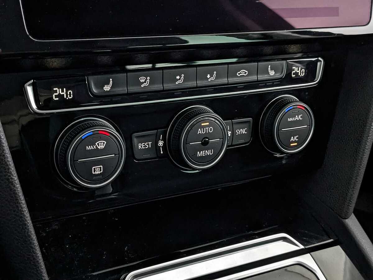 Б/У Фольксваген Пассат 2019 года. Фото: #20