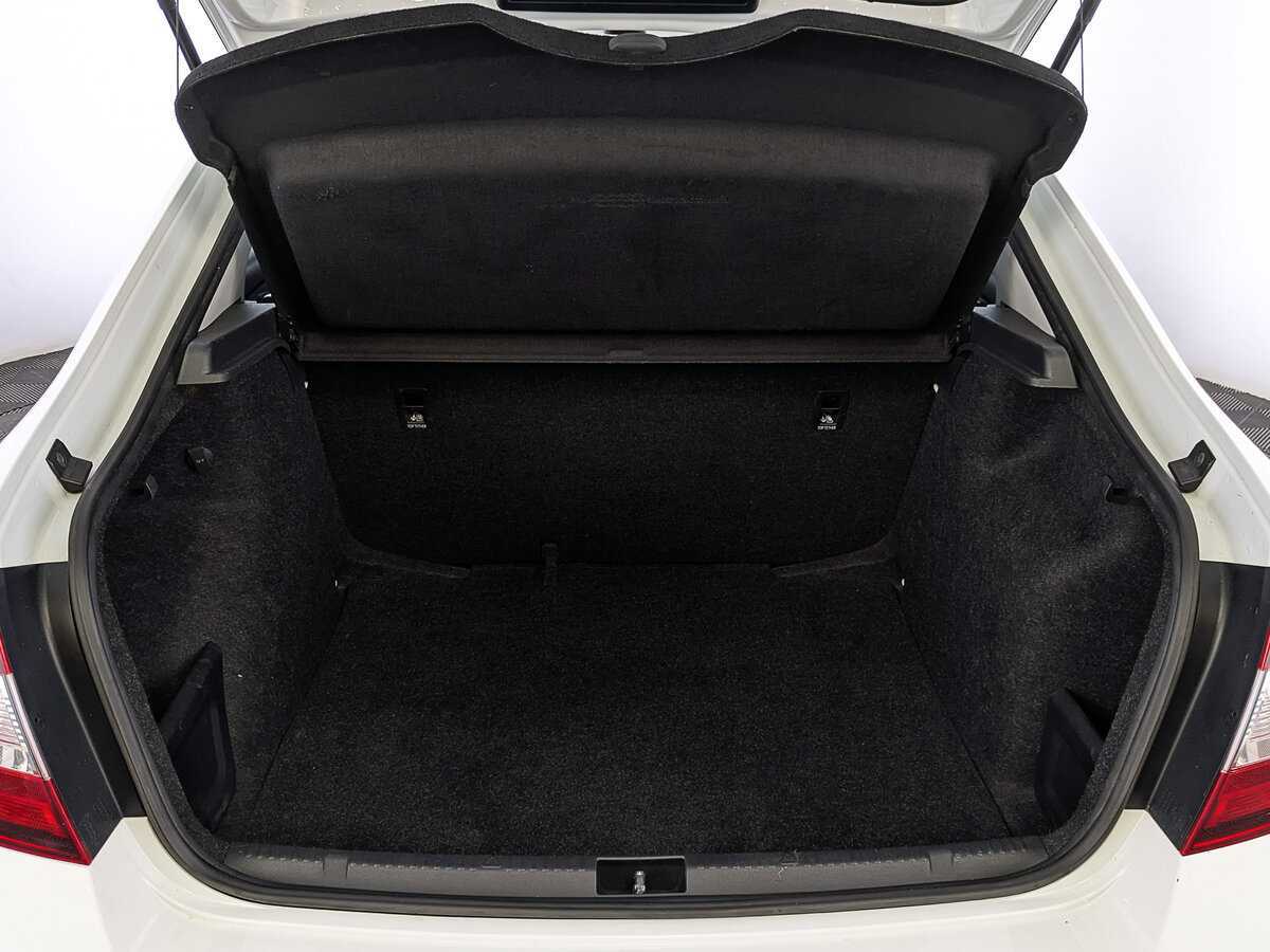 Б/У Шкода Рапид 2017 года. Фото: #9