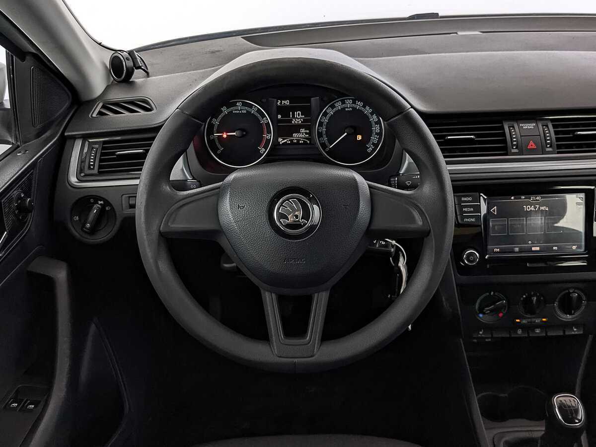 Б/У Шкода Рапид 2017 года. Фото: #20