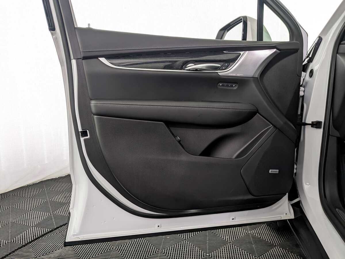 Б/У Кадиллак ИксТ5 2021 года. Фото: #18