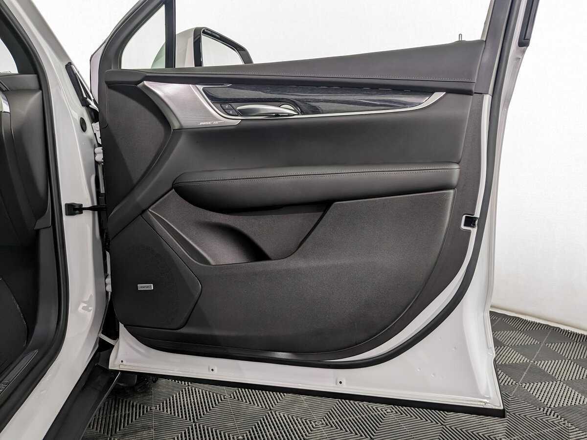 Б/У Кадиллак ИксТ5 2021 года. Фото: #26