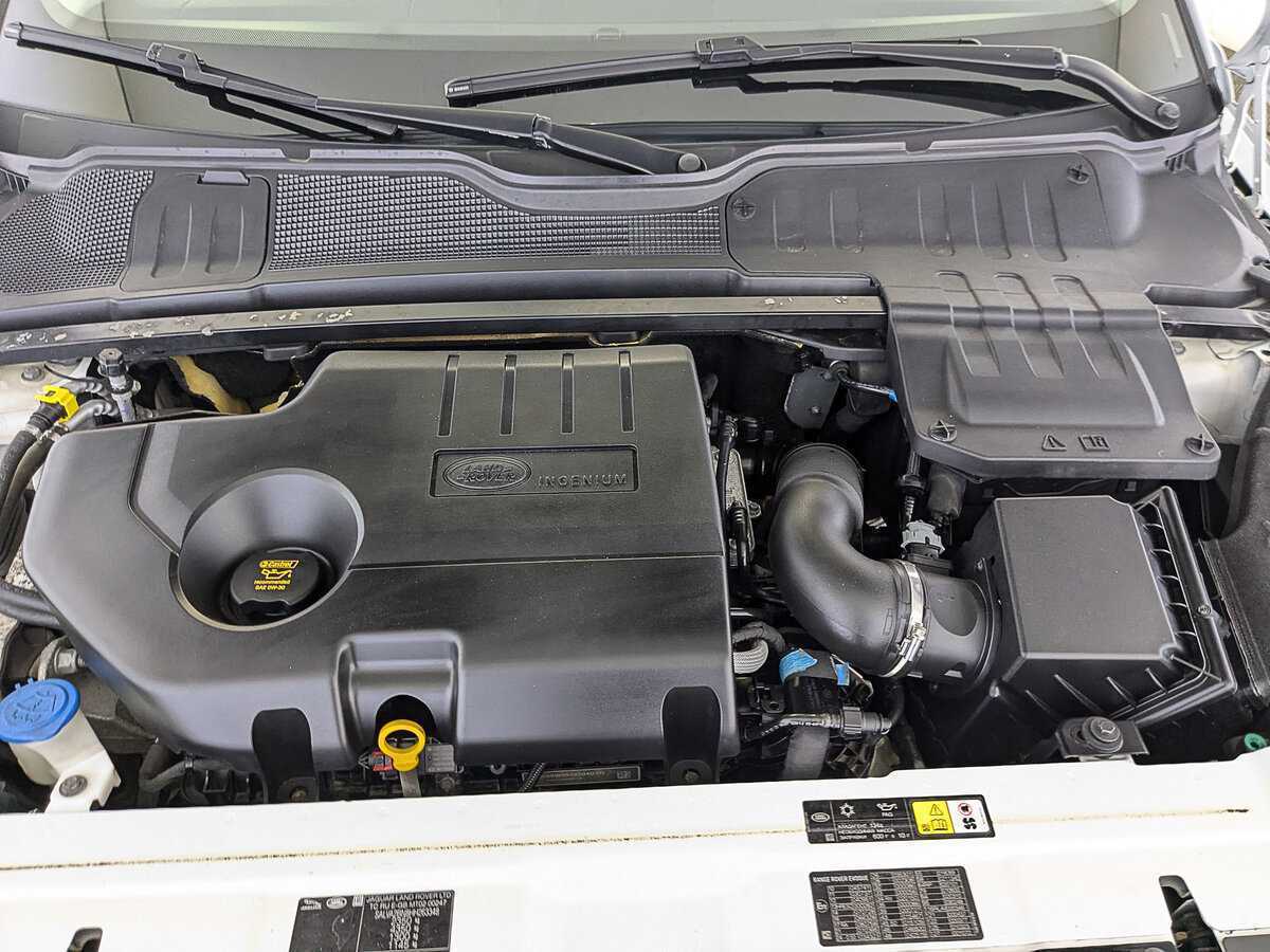 Б/У Лэнд Ровер Рэнж Ровер Эвок 2017 года. Фото: #8