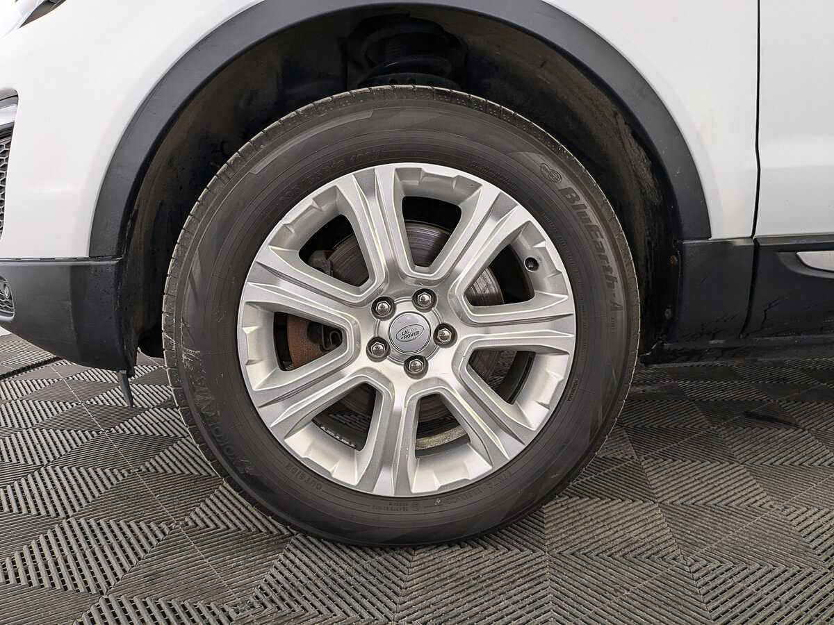 Б/У Лэнд Ровер Рэнж Ровер Эвок 2017 года. Фото: #11