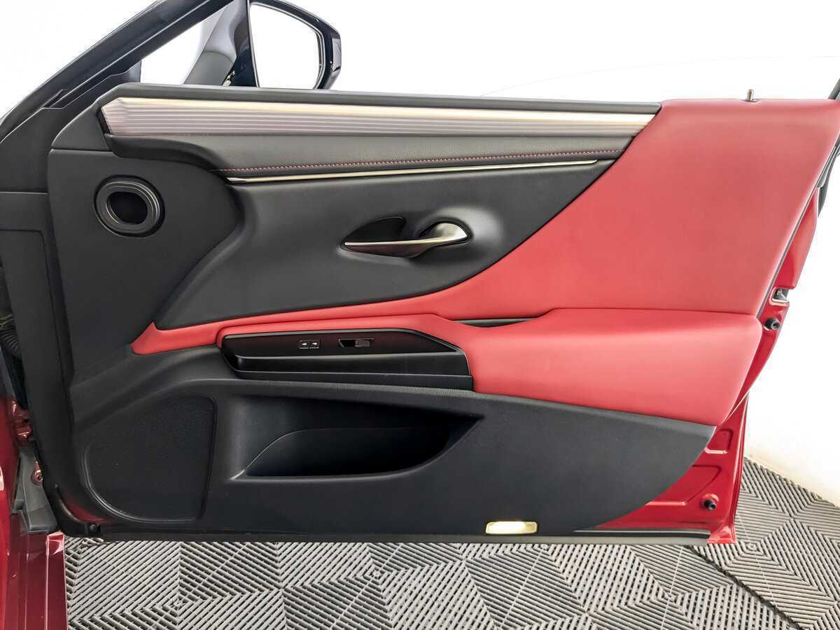 Б/У Лексус ЕС 2020 года. Фото: #25