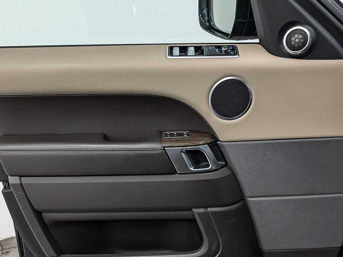 Б/У Лэнд Ровер Рэнж Ровер Спорт 2021 года. Фото: #18