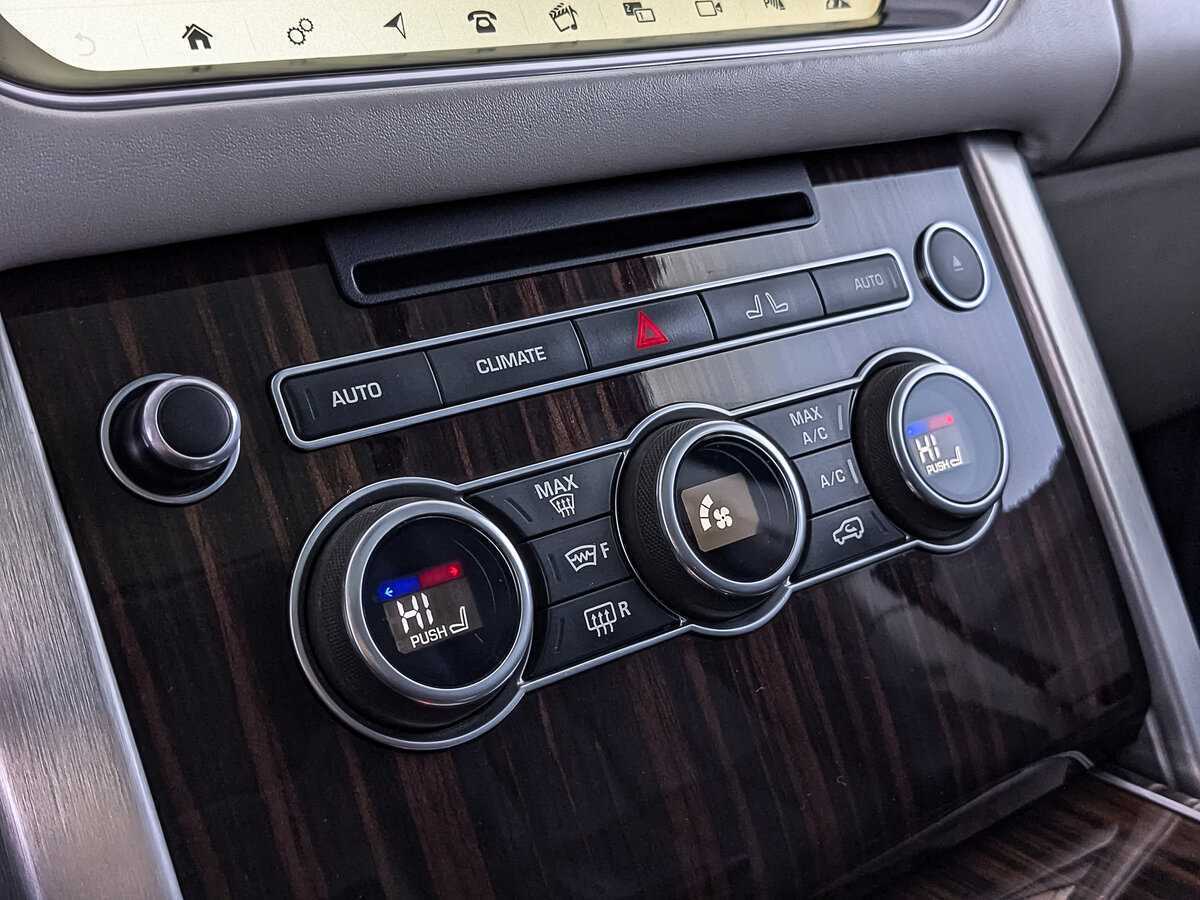 Б/У Лэнд Ровер Рэнж Ровер 2017 года. Фото: #20