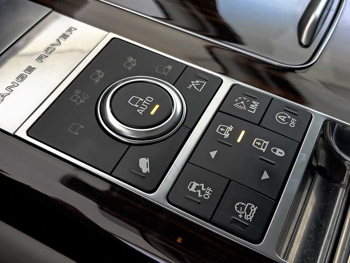 Б/У Лэнд Ровер Рэнж Ровер 2017 года. Фото: #25