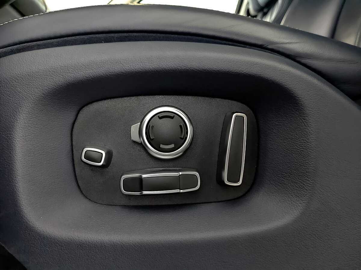 Б/У Лэнд Ровер Рэнж Ровер 2017 года. Фото: #28