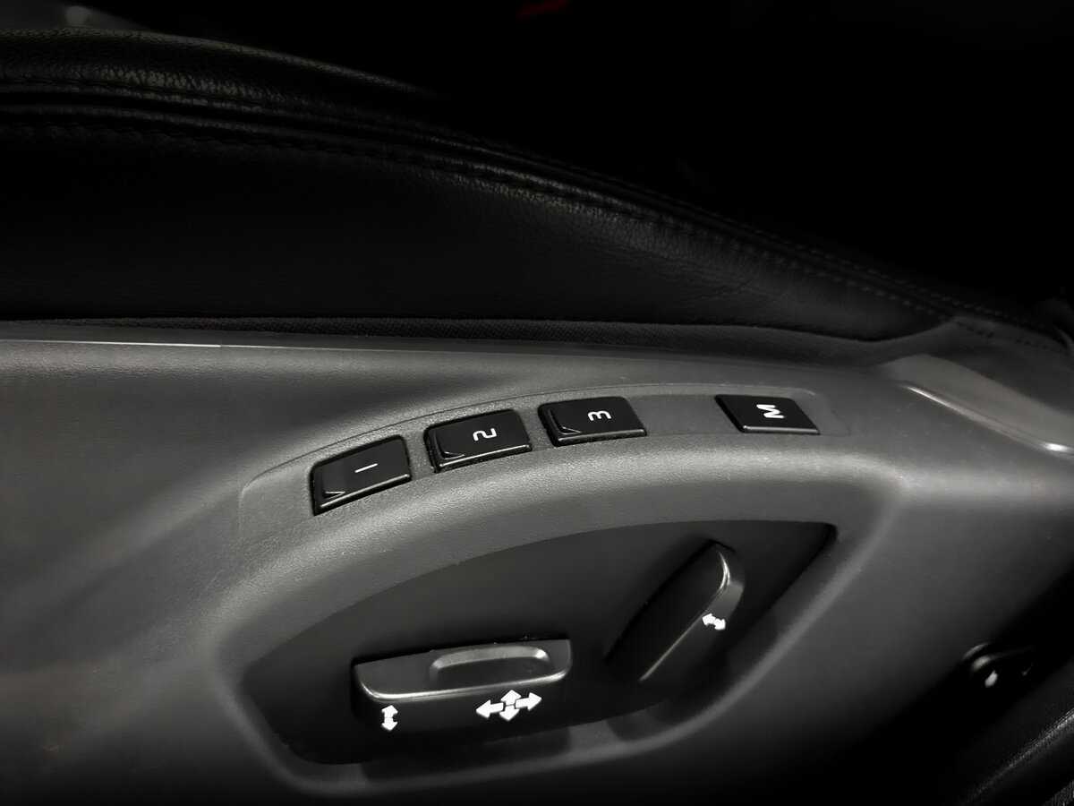 Б/У Вольво С60 2016 года. Фото: #21