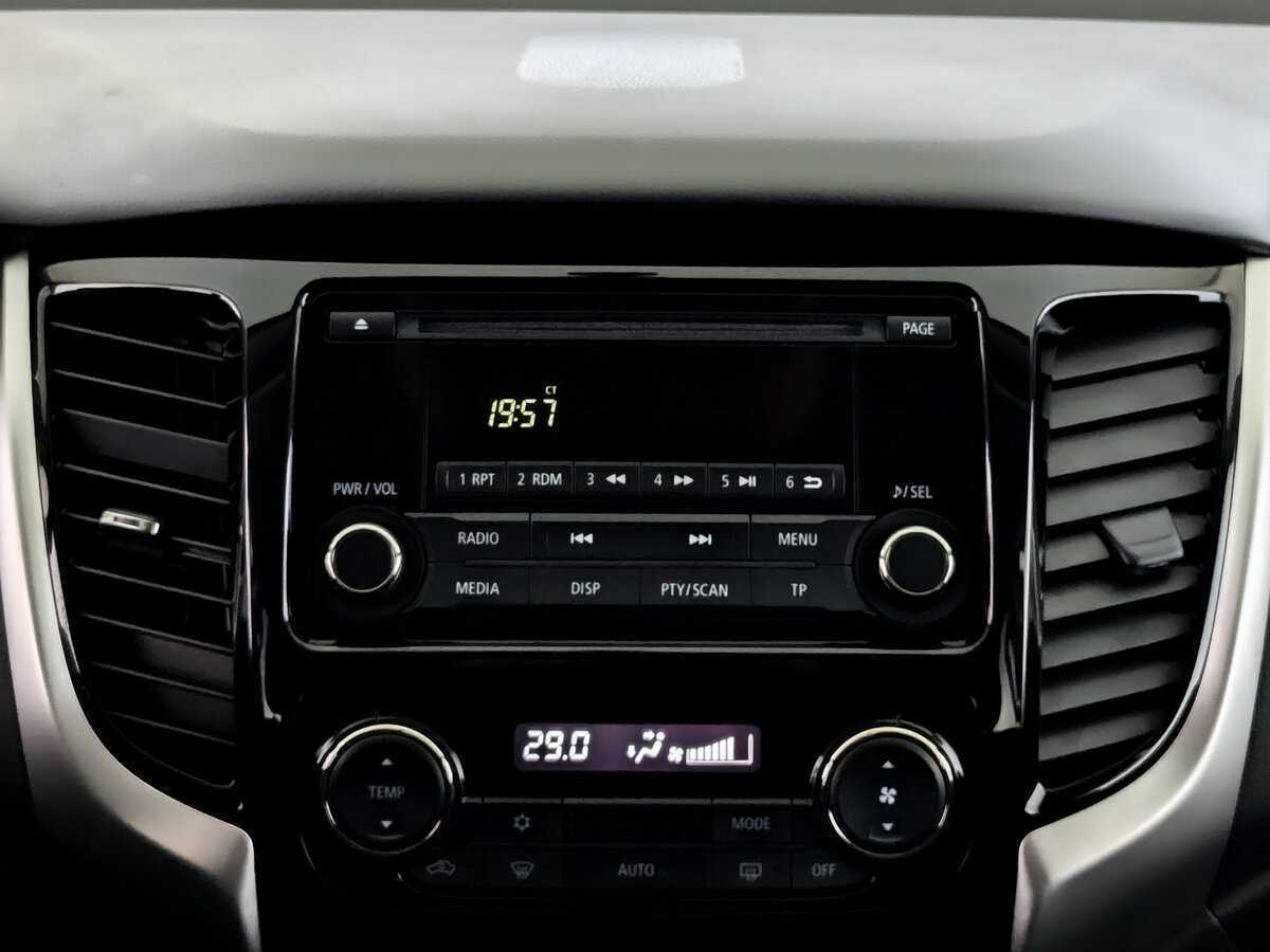 Mitsubishi Pajero Sport 2018 года с пробегом. Фото: #14