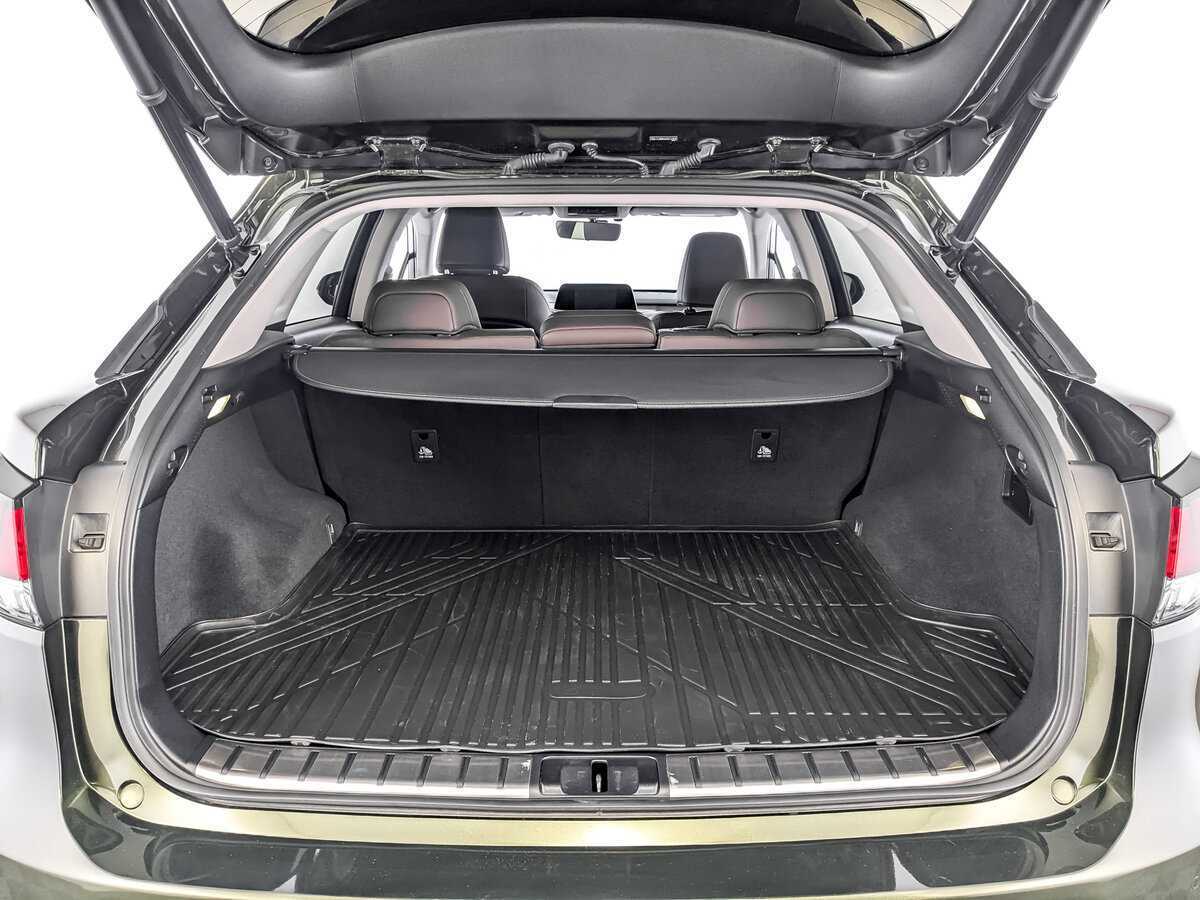 Б/У Лексус Р-Икс 2021 года. Фото: #9