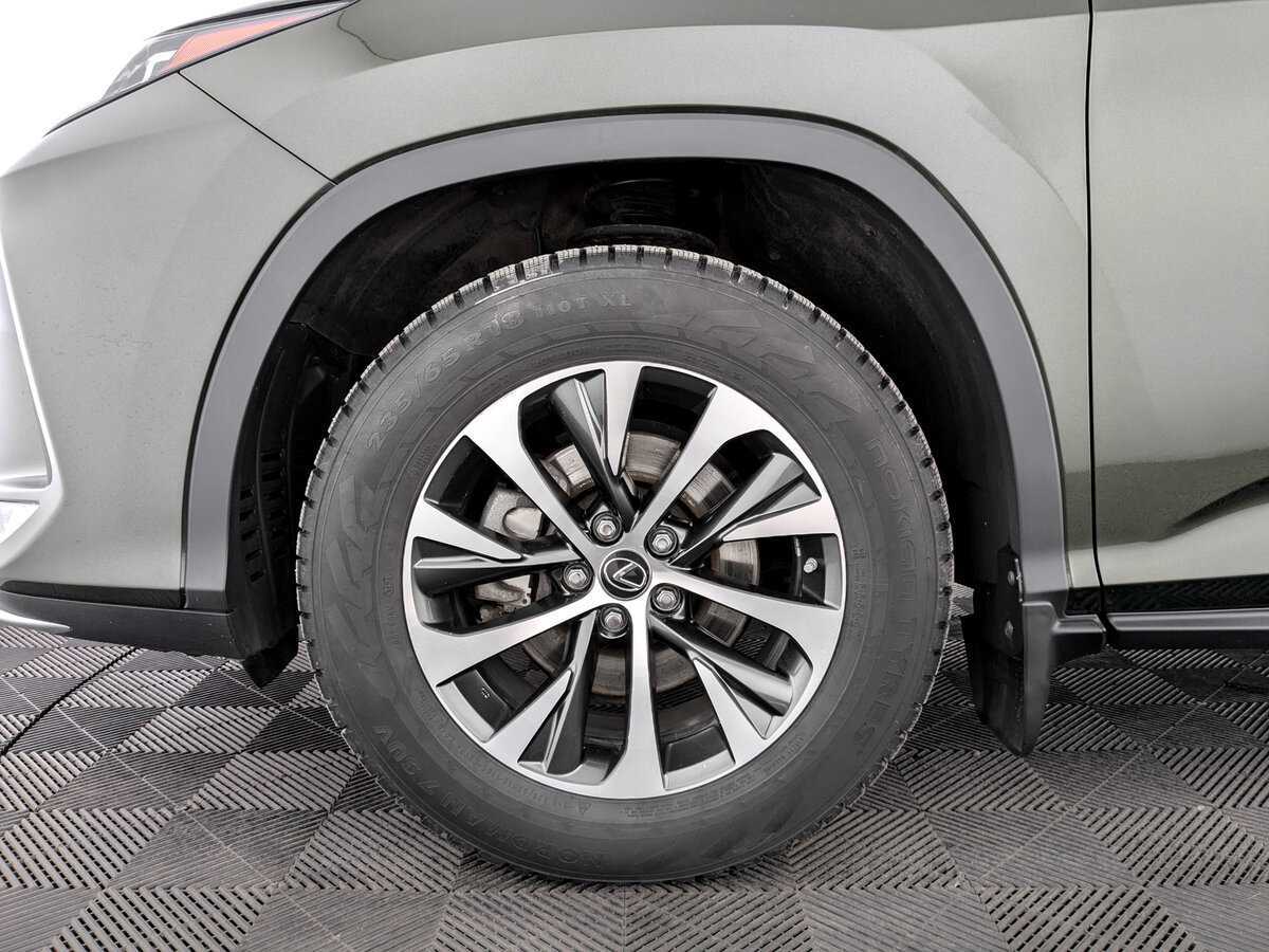 Б/У Лексус Р-Икс 2021 года. Фото: #17