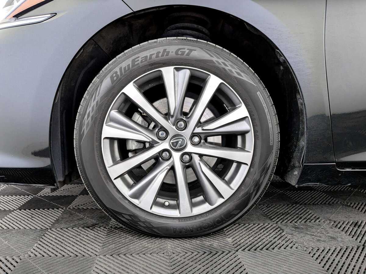 Б/У Лексус ЕС 2021 года. Фото: #17