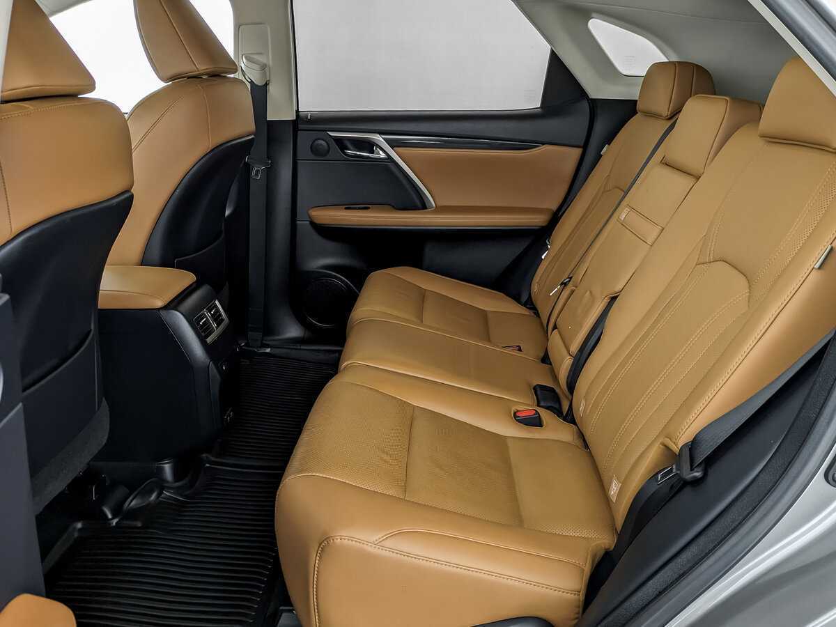 Б/У Лексус Р-Икс 2020 года. Фото: #11