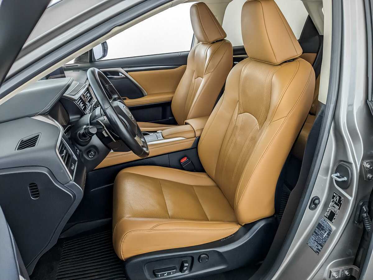 Б/У Лексус Р-Икс 2020 года. Фото: #18