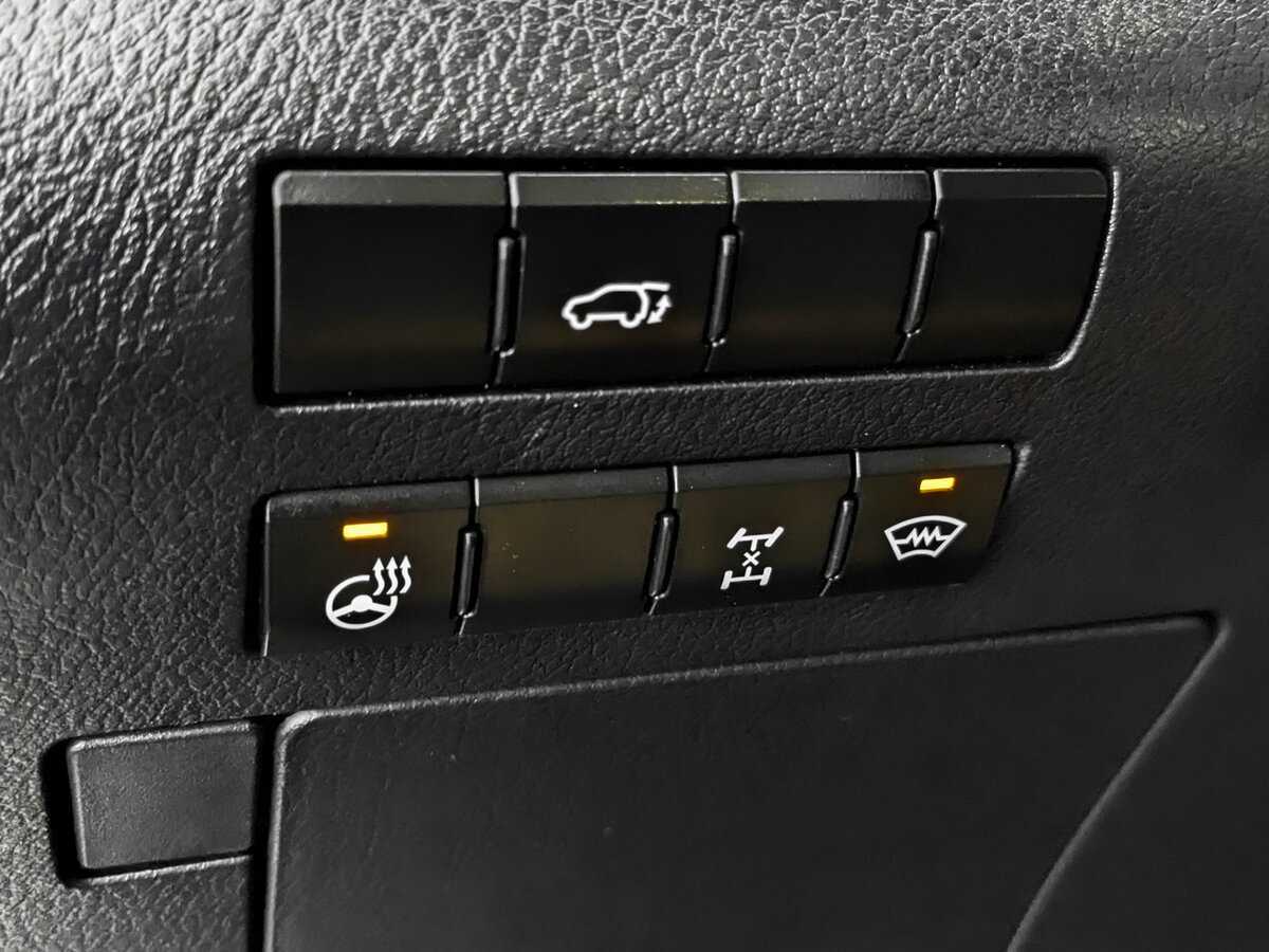 Б/У Лексус Р-Икс 2020 года. Фото: #23