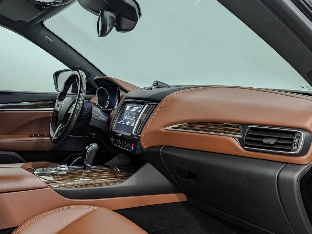 Б/У Мазератти Леванте 2017 года. Фото: #12