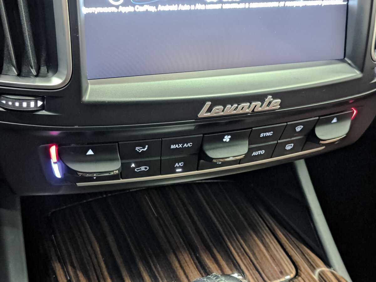 Б/У Мазератти Леванте 2017 года. Фото: #28