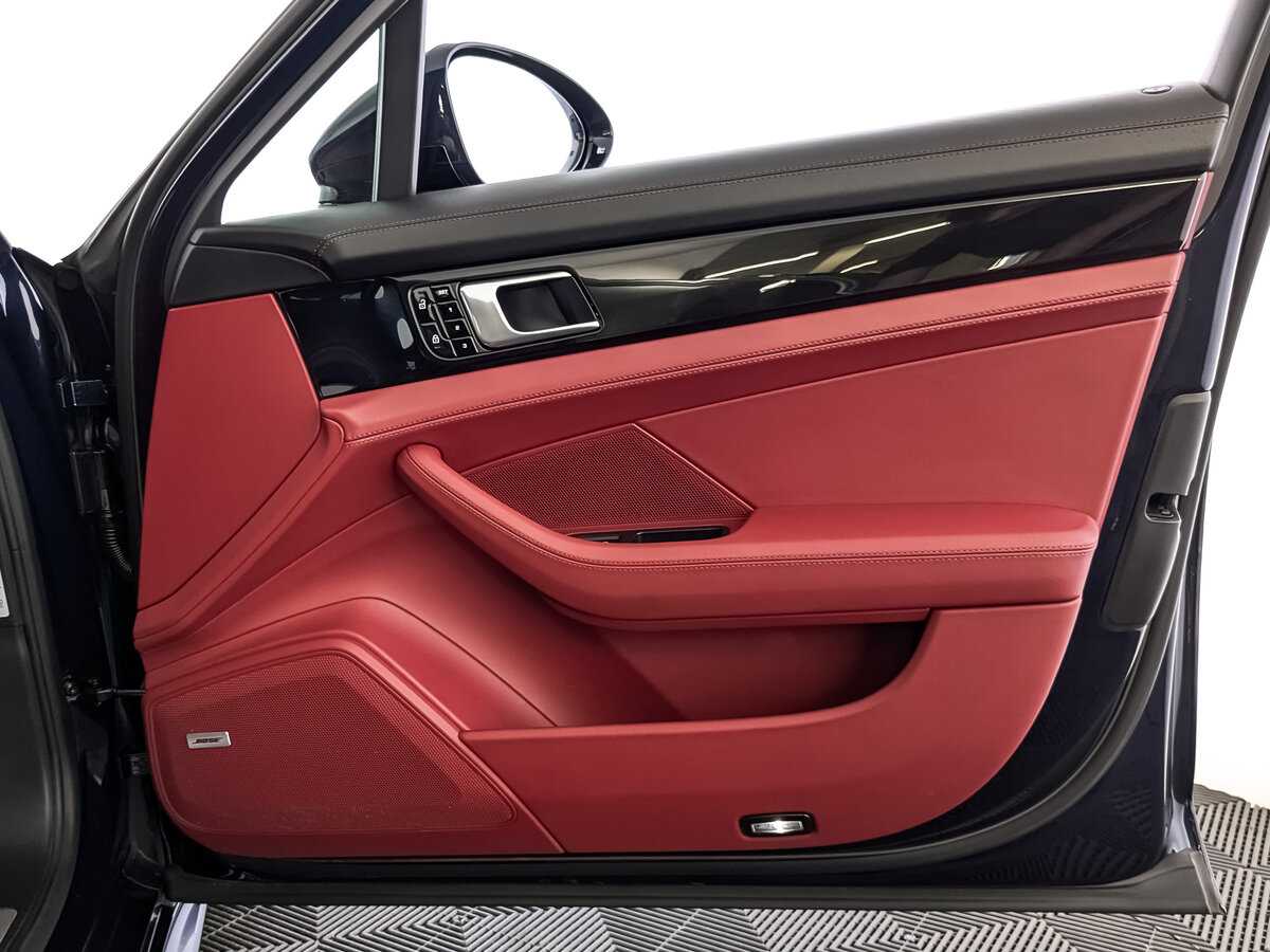 Б/У Порш Панамера 2019 года. Фото: #24