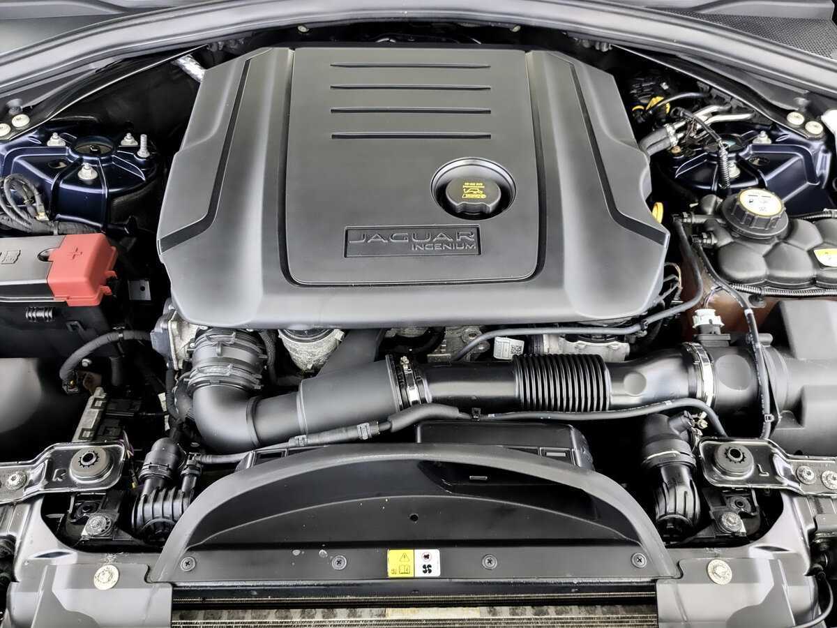 Б/У Ягуар Ф-Пэйс 2020 года. Фото: #8