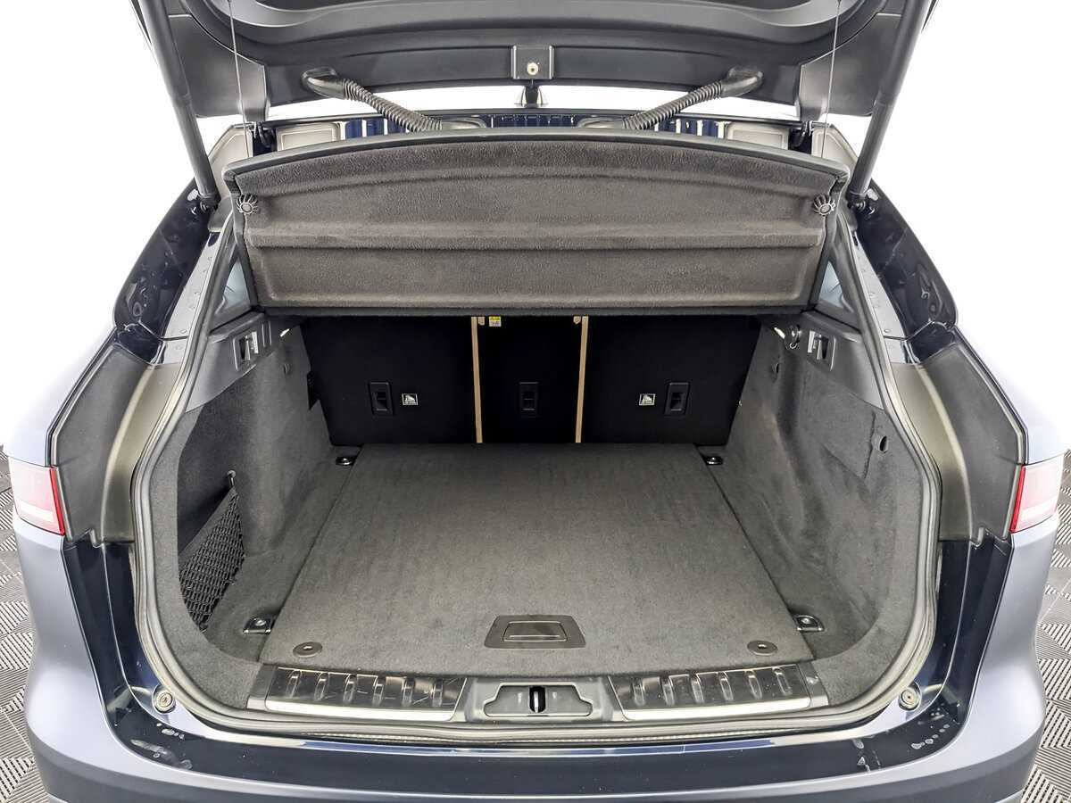 Б/У Ягуар Ф-Пэйс 2020 года. Фото: #9