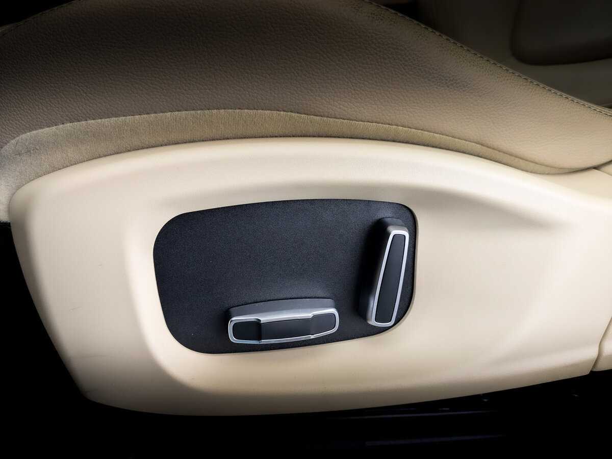 Б/У Ягуар Ф-Пэйс 2020 года. Фото: #20