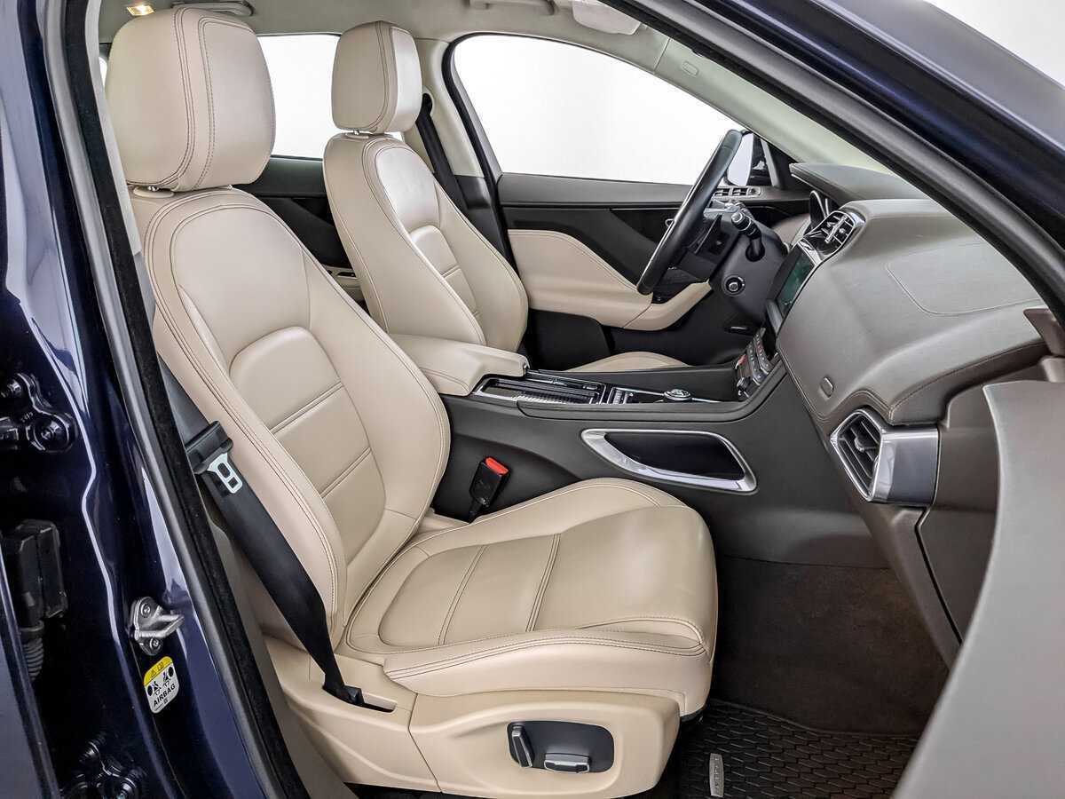 Б/У Ягуар Ф-Пэйс 2020 года. Фото: #23