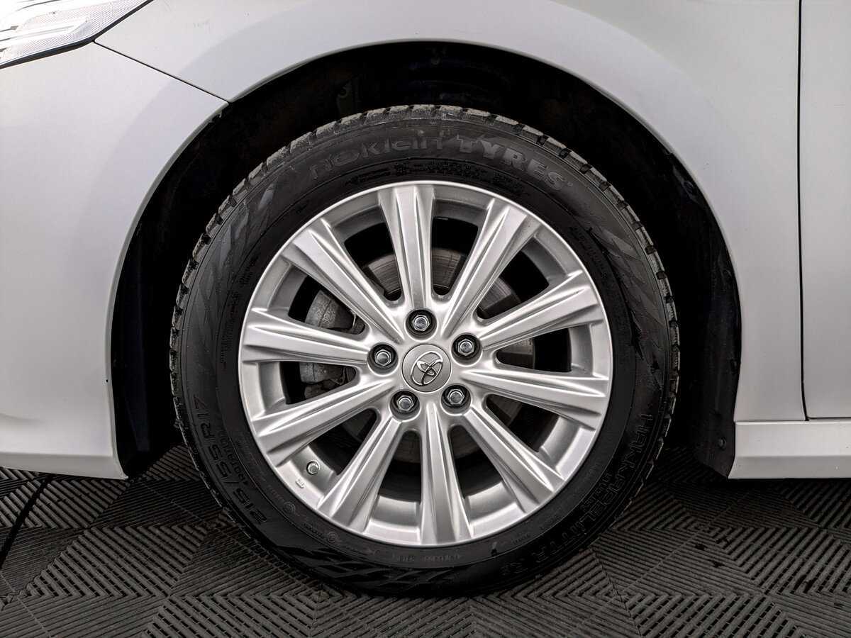 Б/У Тойота Камри 2019 года. Фото: #17