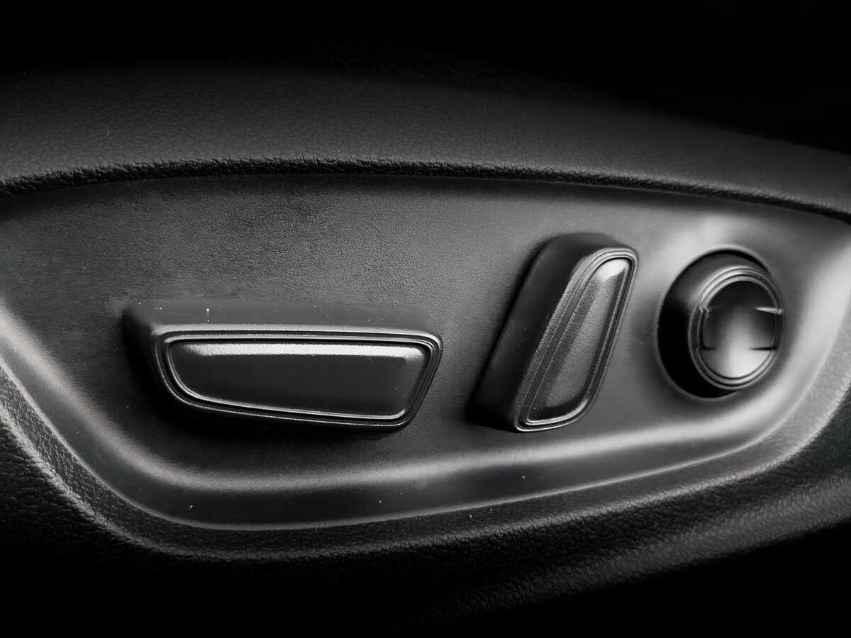 Б/У Тойота Камри 2019 года. Фото: #20