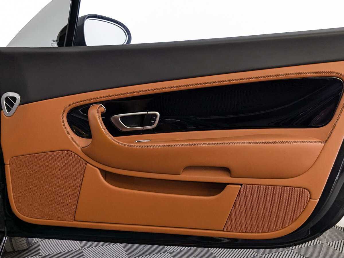 Б/У Бэнтли Континенталь ГТ 2008 года. Фото: #23