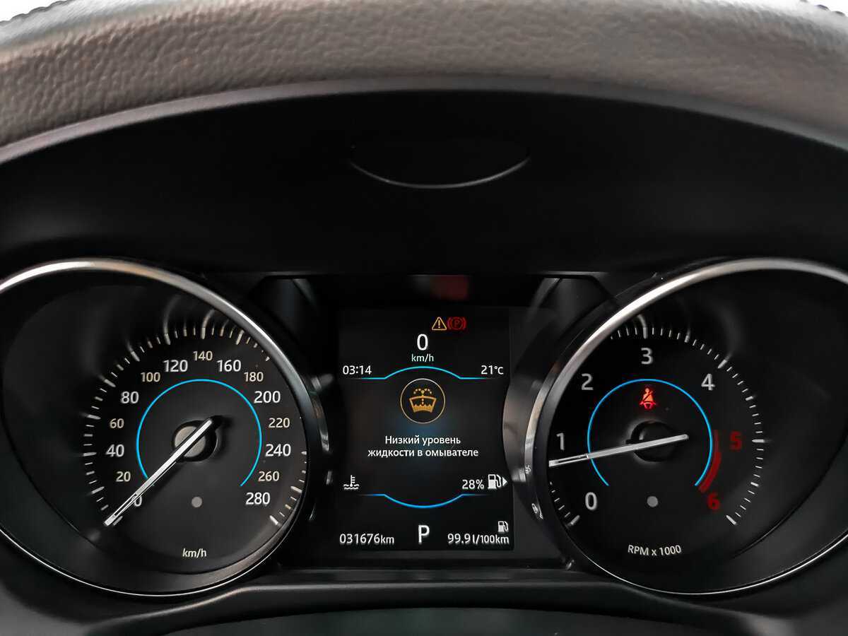 Б/У Ягуар ИксФ 2018 года. Фото: #12