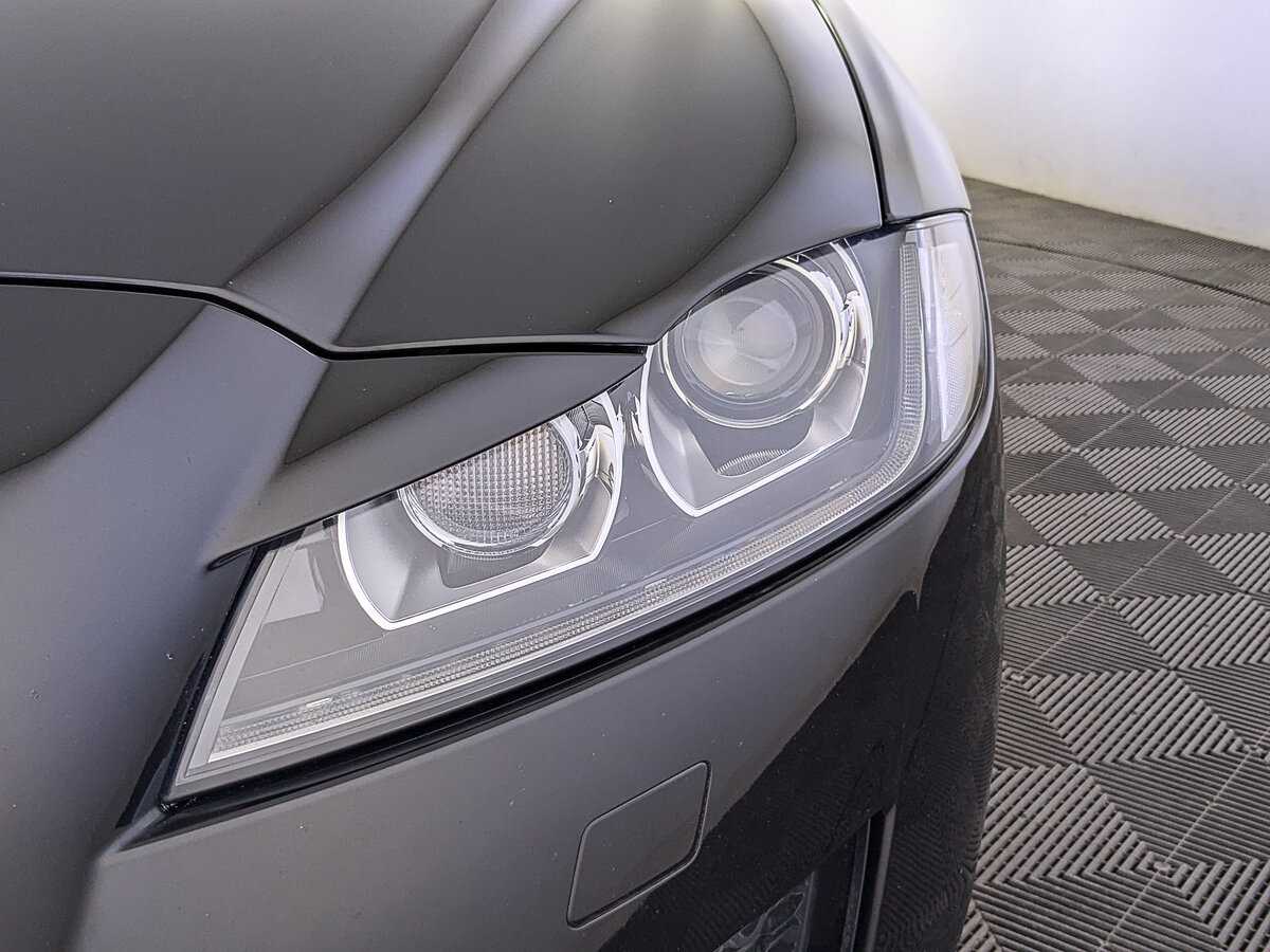 Б/У Ягуар ИксФ 2018 года. Фото: #16