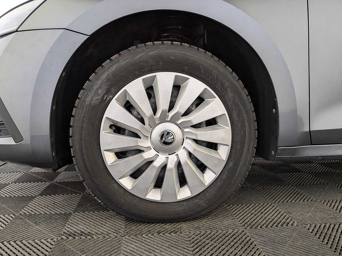 Б/У Шкода Октавия 2021 года. Фото: #11