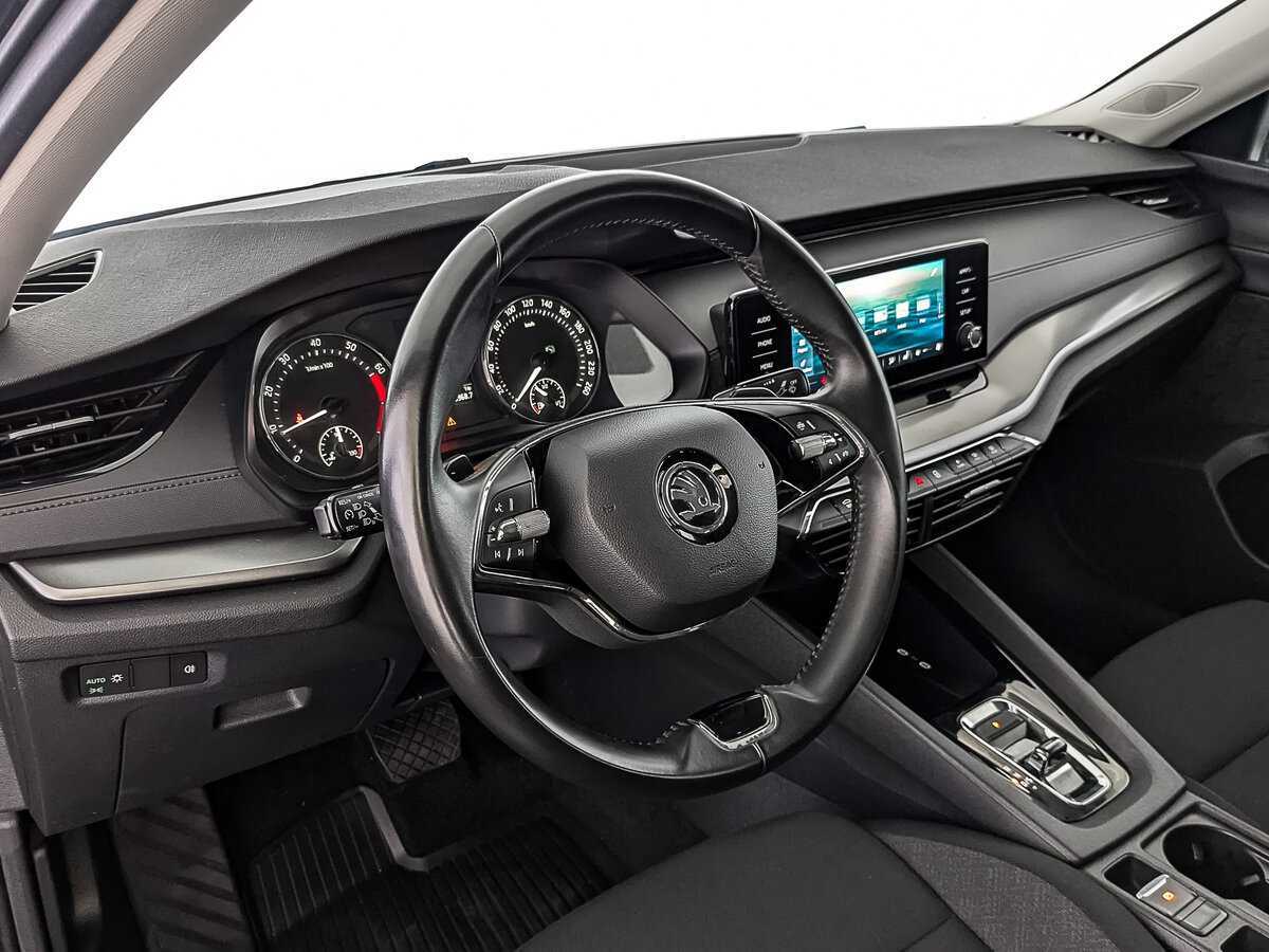 Б/У Шкода Октавия 2021 года. Фото: #14