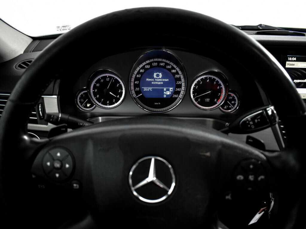 Б/У Мерседес-Бенц Е-Класс 2010 года. Фото: #14