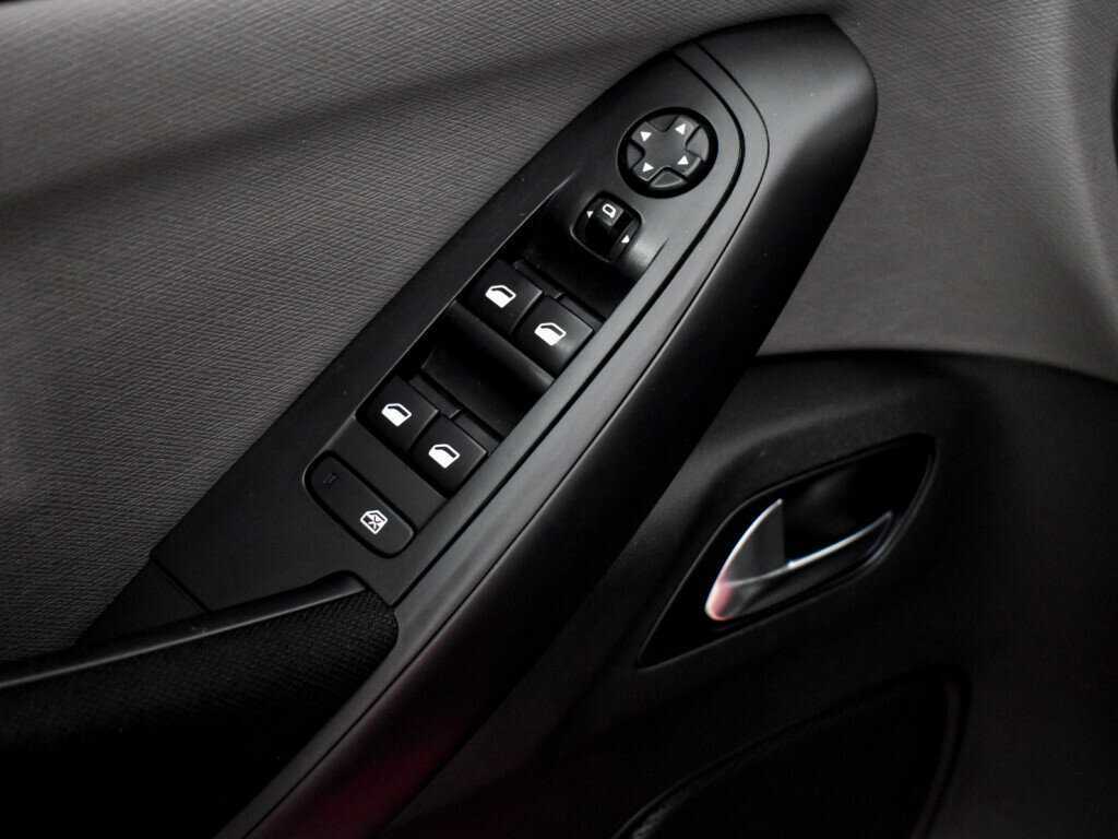 Б/У Ситроен Ц4 Пикассо 2015 года. Фото: #9