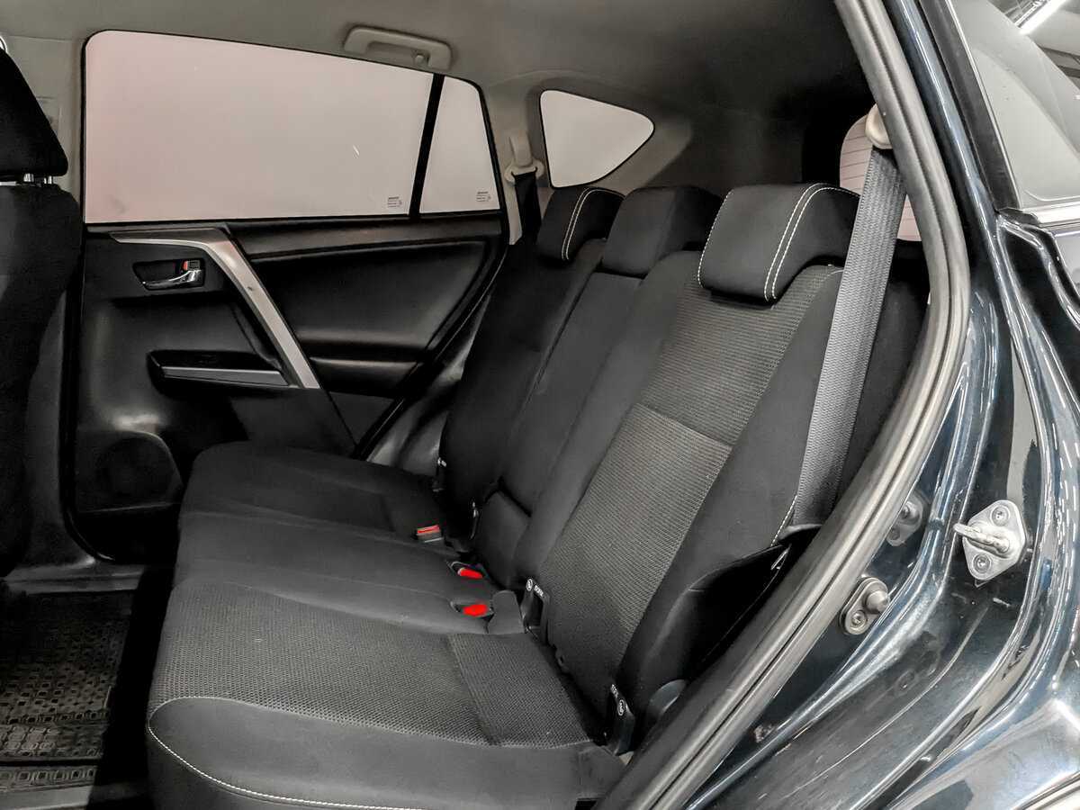 Б/У Тойота Рав4 2017 года. Фото: #11