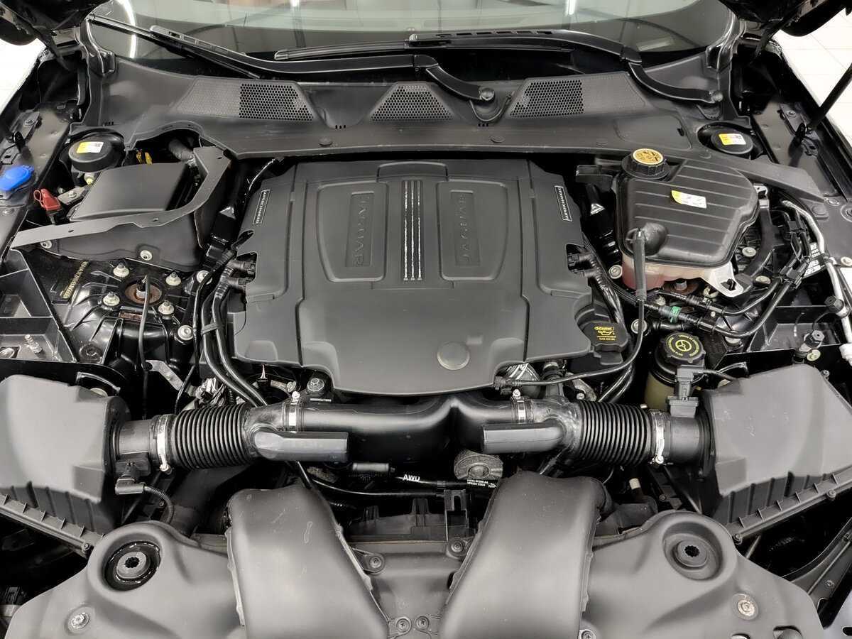 Б/У Ягуар ИксДжи 2017 года. Фото: #8